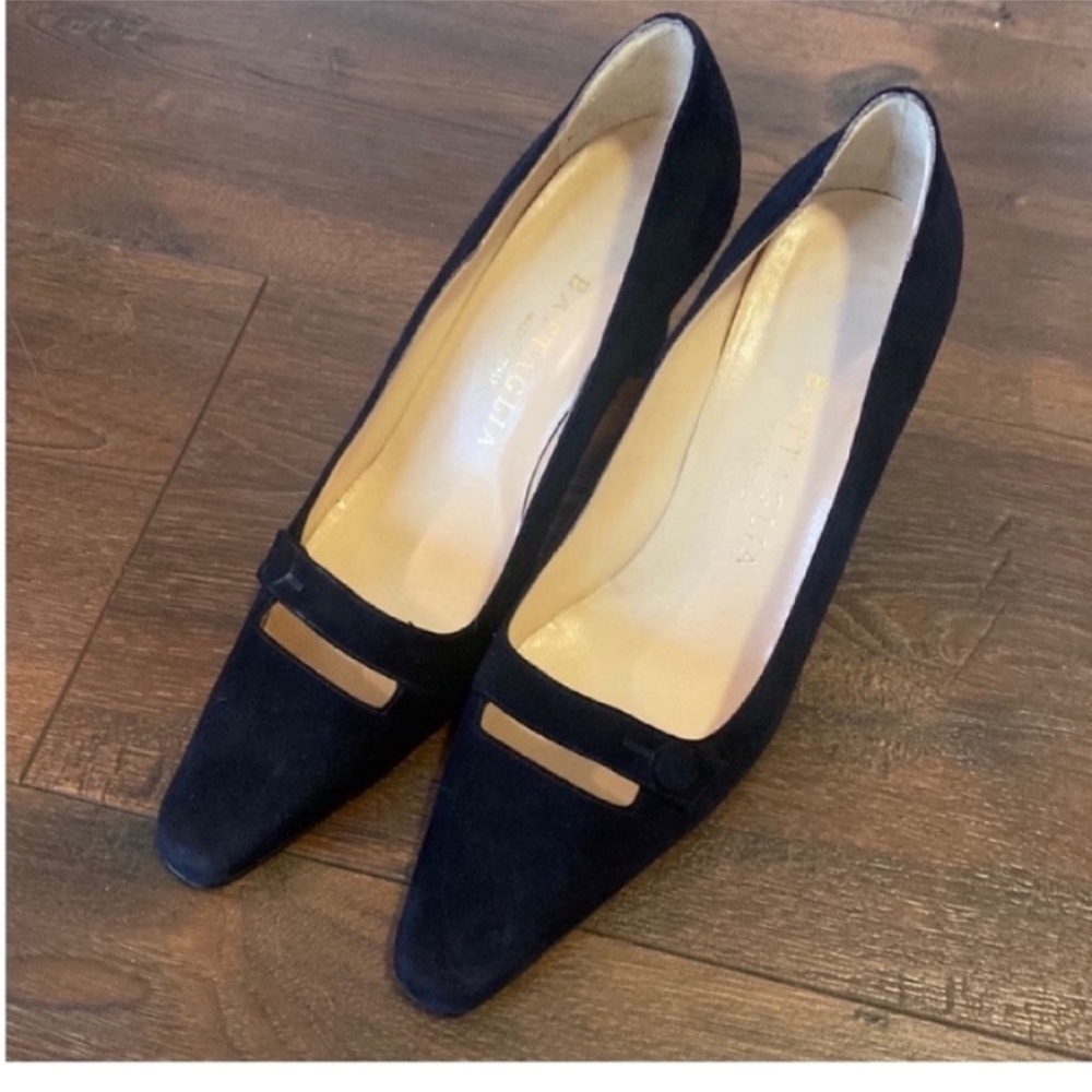 Battaglia Women’s Shoes Heels Pumps Navy Suede shoes size 8.5